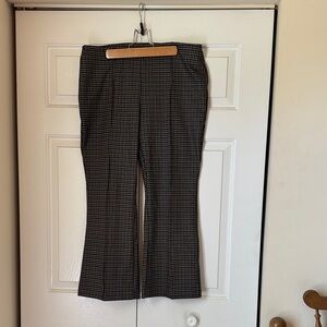 Tribal Black and White Cropped Pants